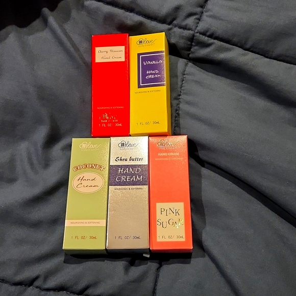 Body & Earth Bath & Body 5 One Ounce Bottles Of Body And Earth